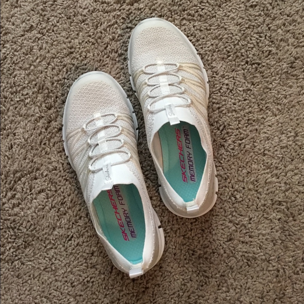 Skechers sneakers